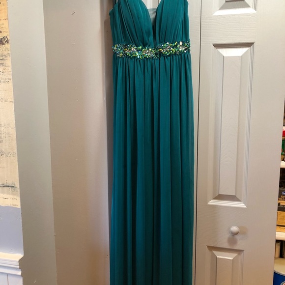 Prom Dress - Picture 2 of 5